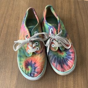 Tye dye tennis shoes